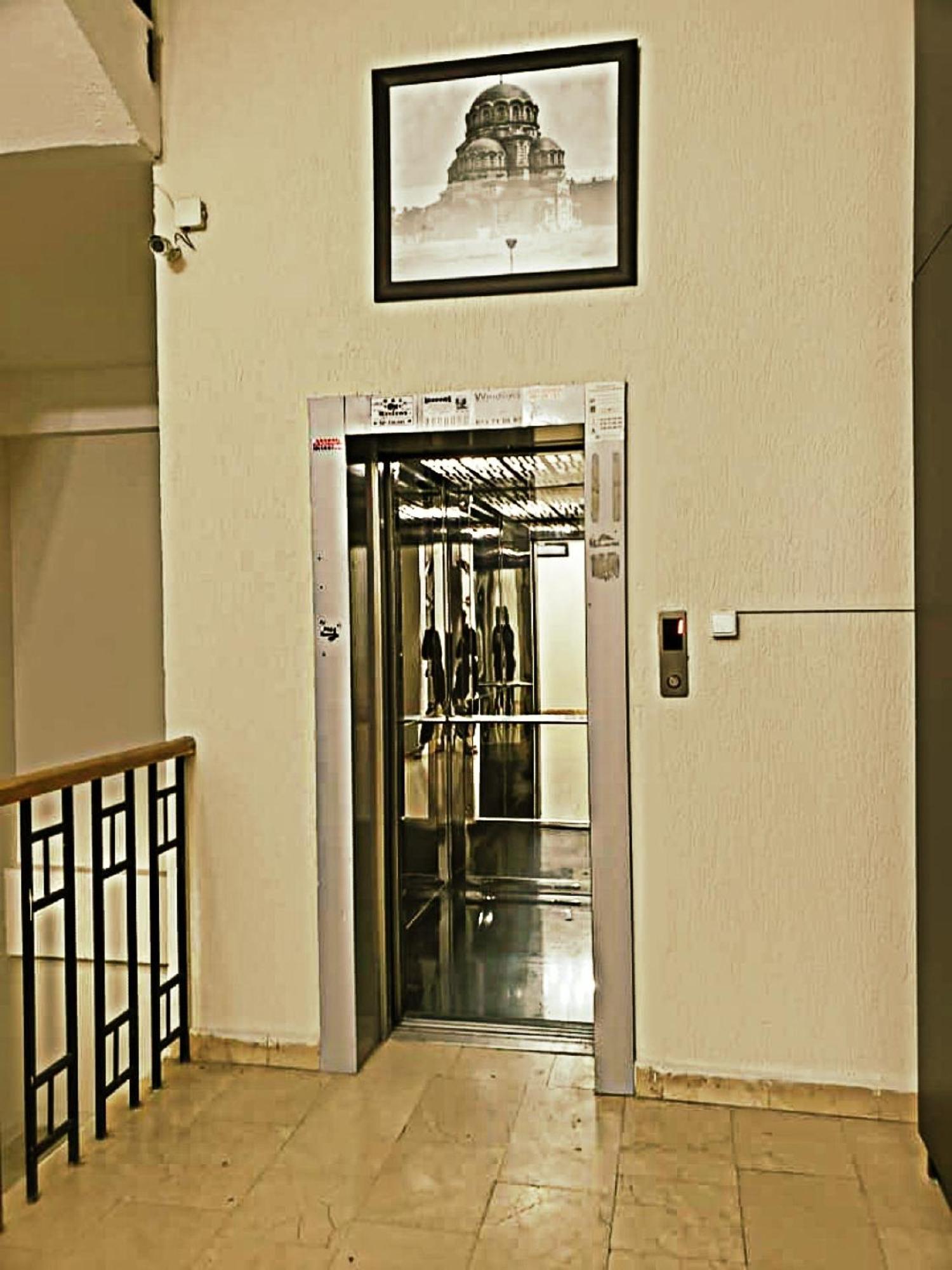 Cozy Apartment In The City Center Mtatsminda Тбілісі Екстер'єр фото