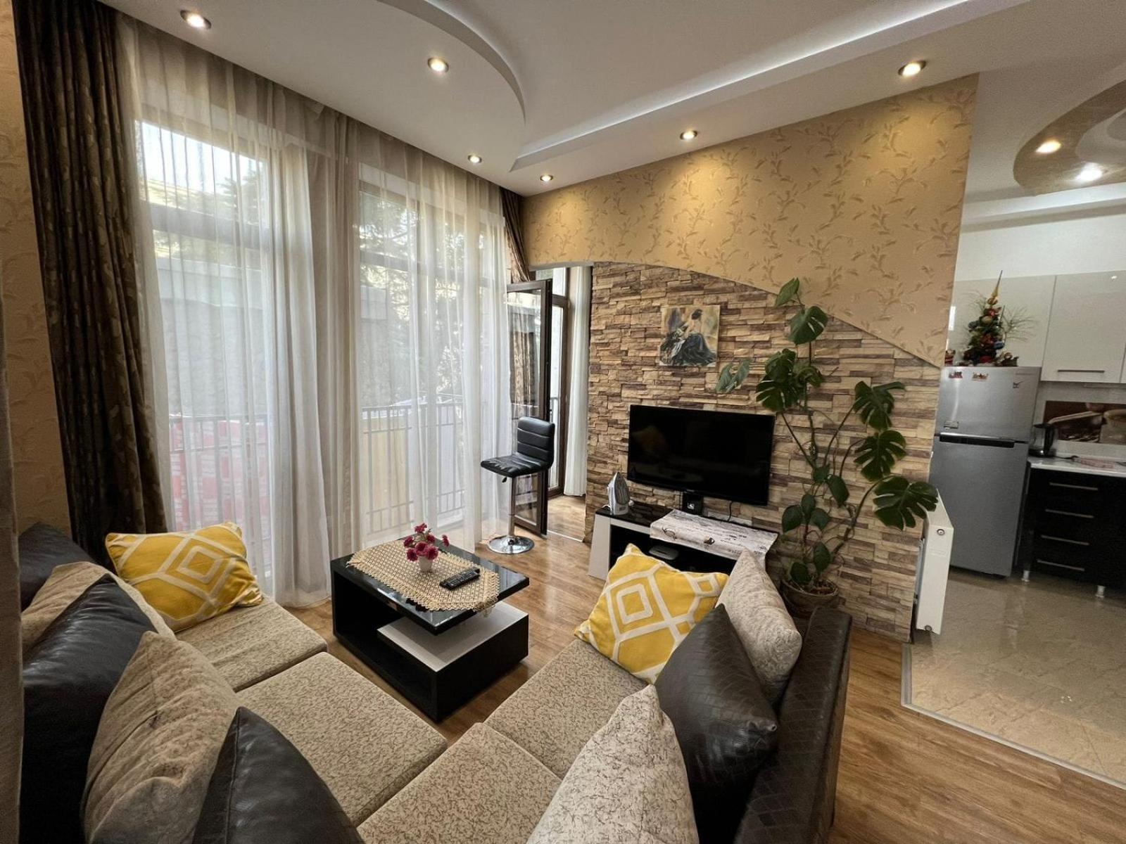 Cozy Apartment In The City Center Mtatsminda Тбілісі Екстер'єр фото