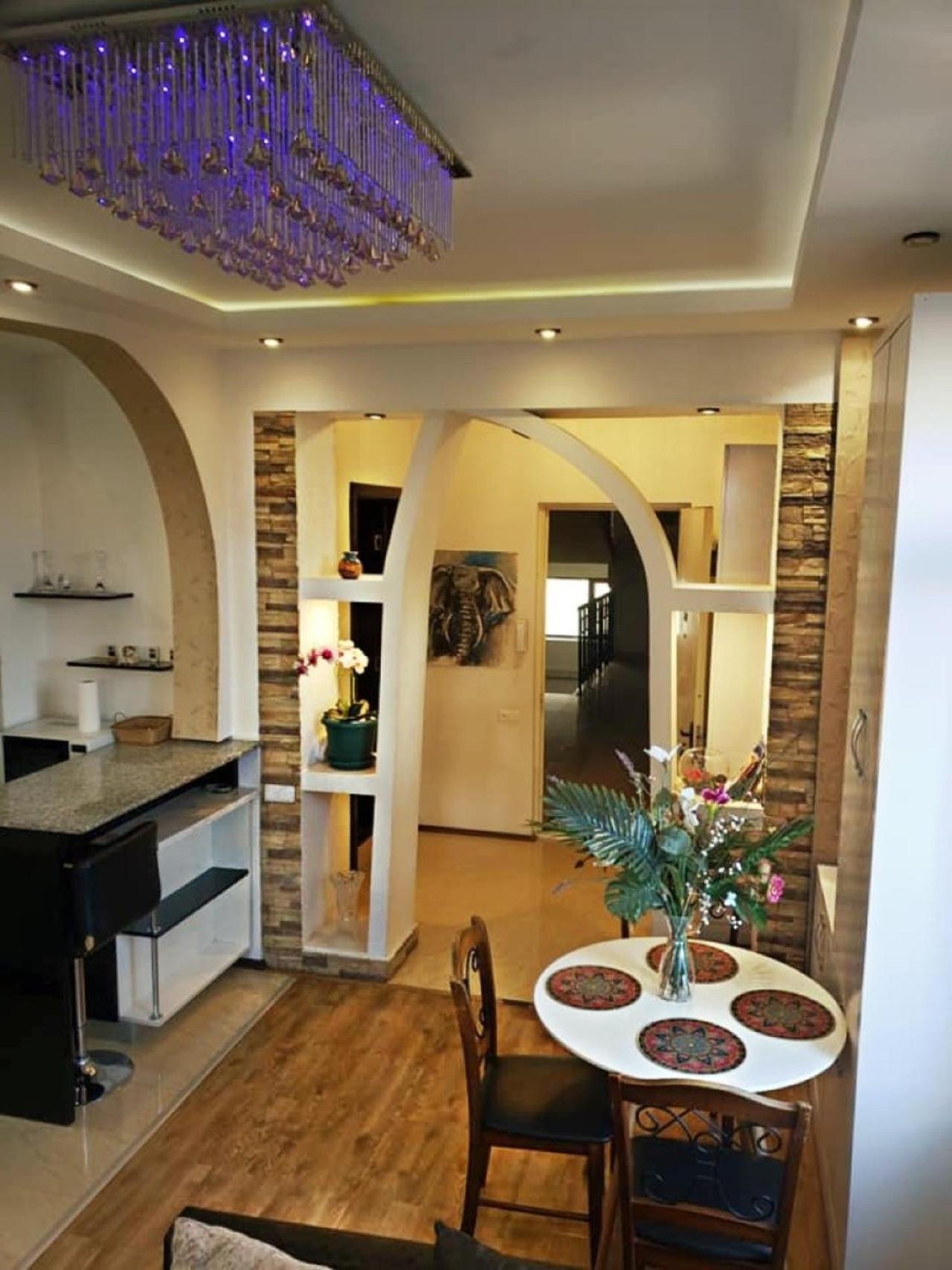 Cozy Apartment In The City Center Mtatsminda Тбілісі Екстер'єр фото
