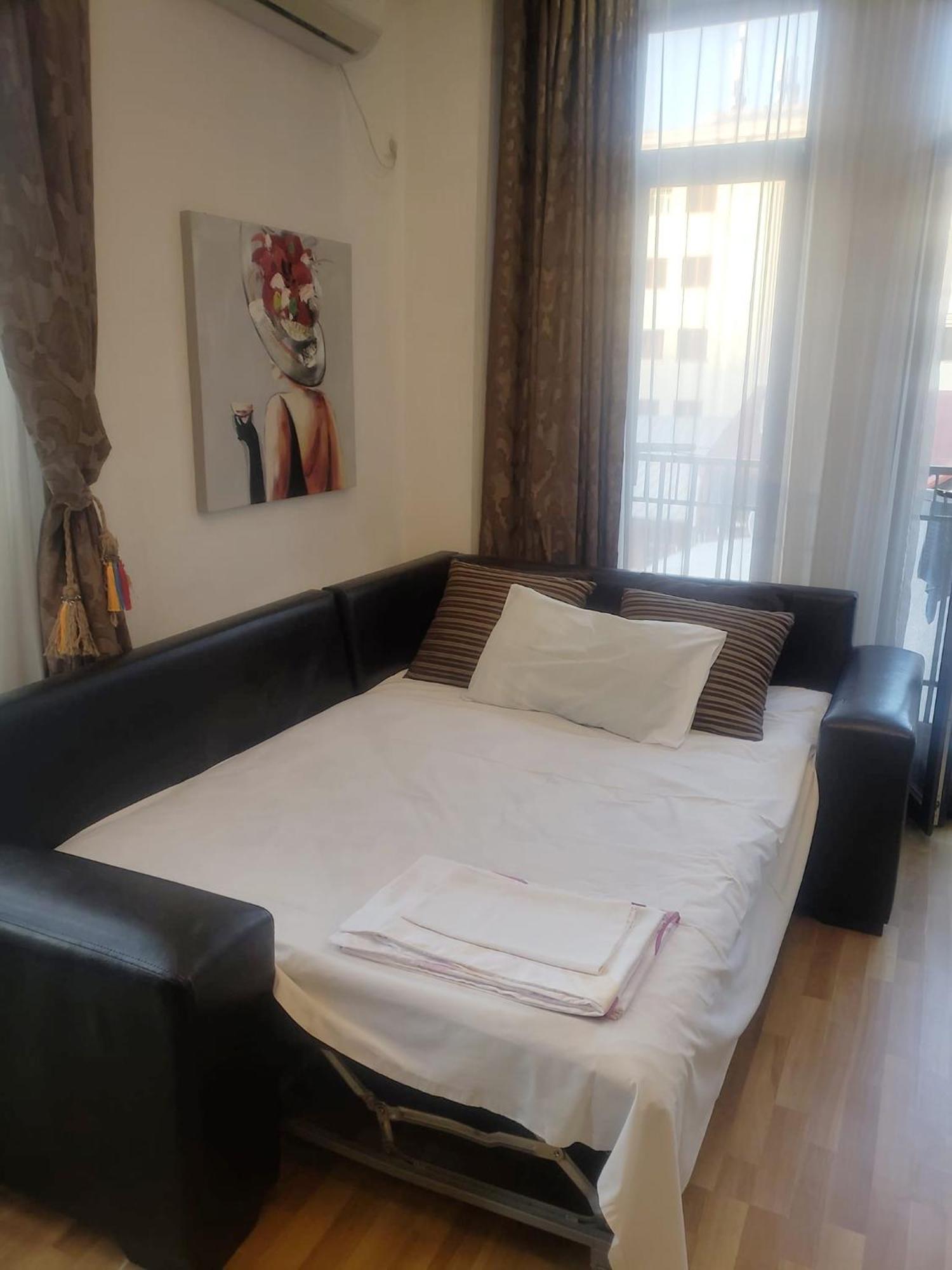 Cozy Apartment In The City Center Mtatsminda Тбілісі Екстер'єр фото