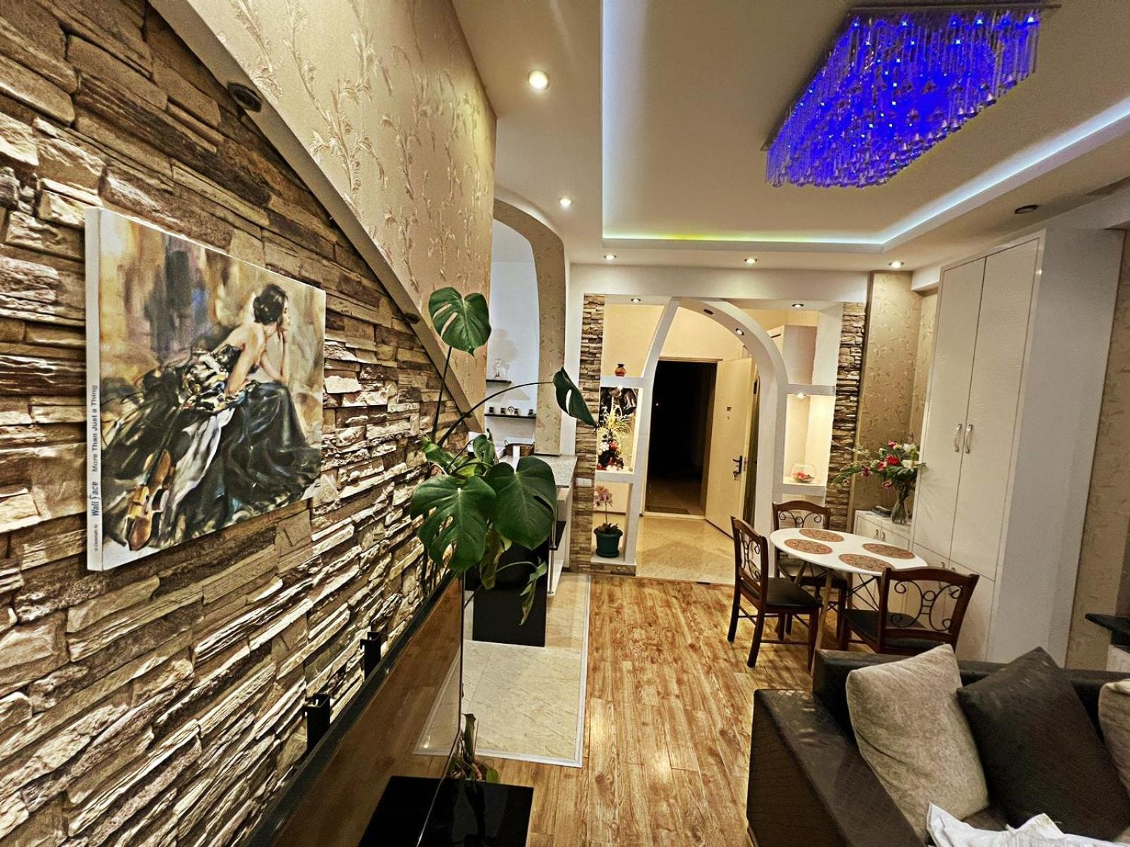 Cozy Apartment In The City Center Mtatsminda Тбілісі Екстер'єр фото