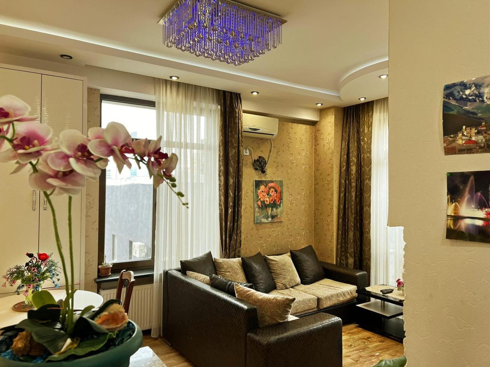 Cozy Apartment In The City Center Mtatsminda Тбілісі Екстер'єр фото