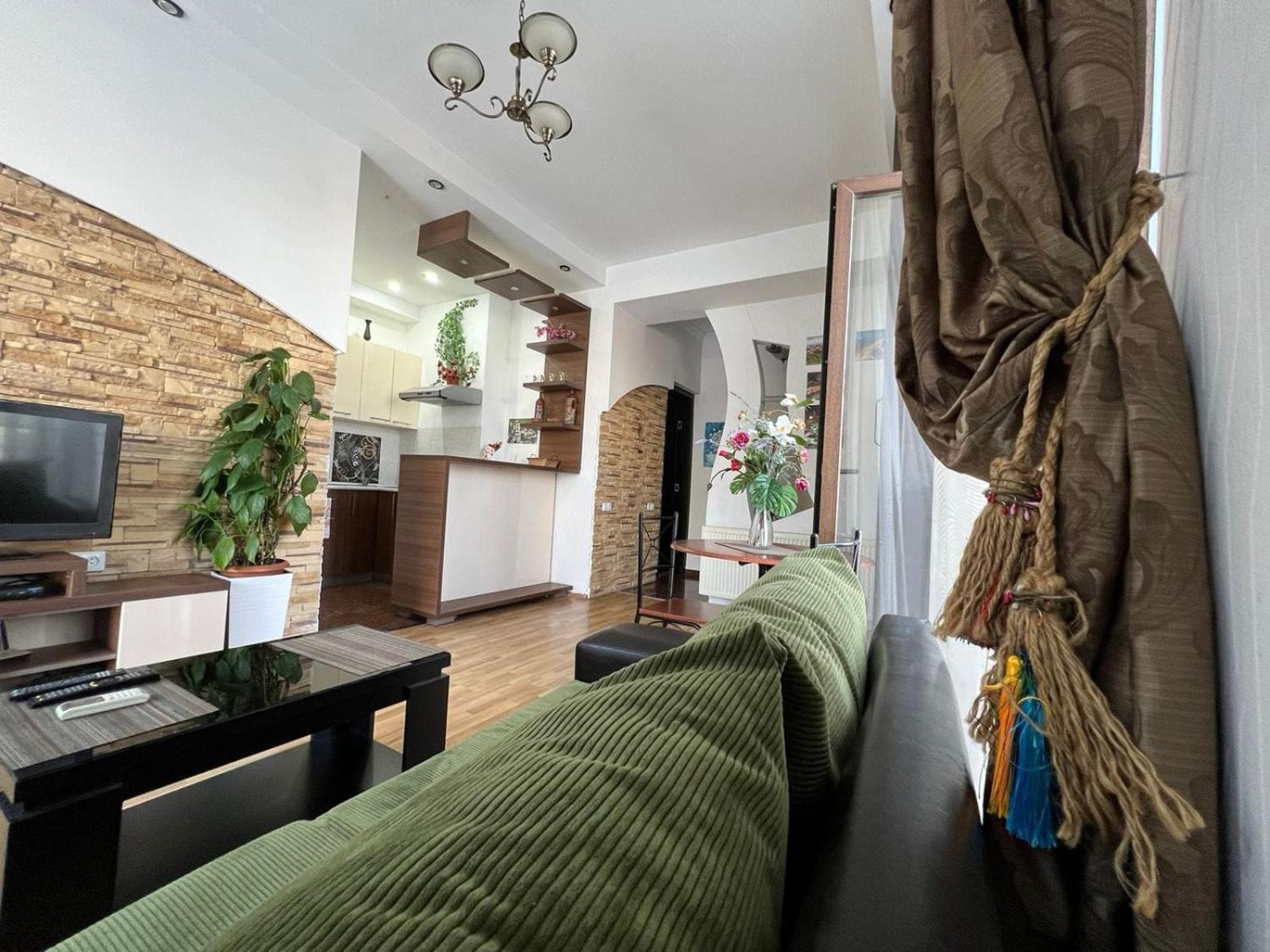 Cozy Apartment In The City Center Mtatsminda Тбілісі Екстер'єр фото